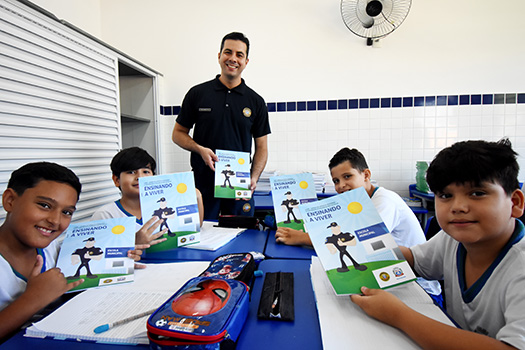 Gape comemora 17 anos de atividades em escolas de Praia Grande