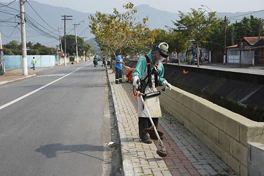 Bairro Samambaia recebe mutirão de limpeza