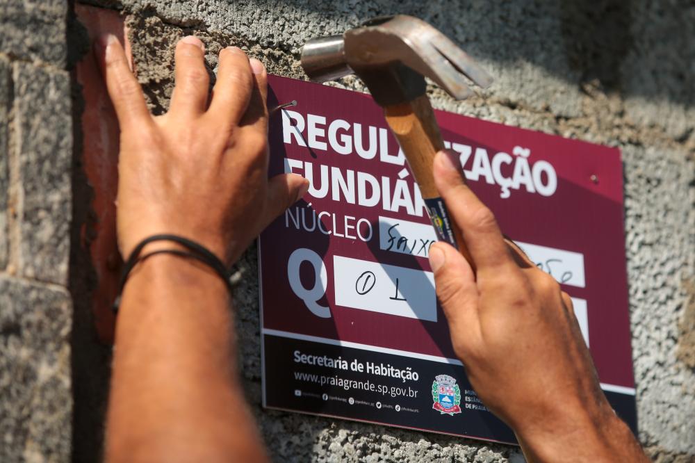Regularização fundiária segue no núcleo Eriwalsan, no Bairro Anhanguera