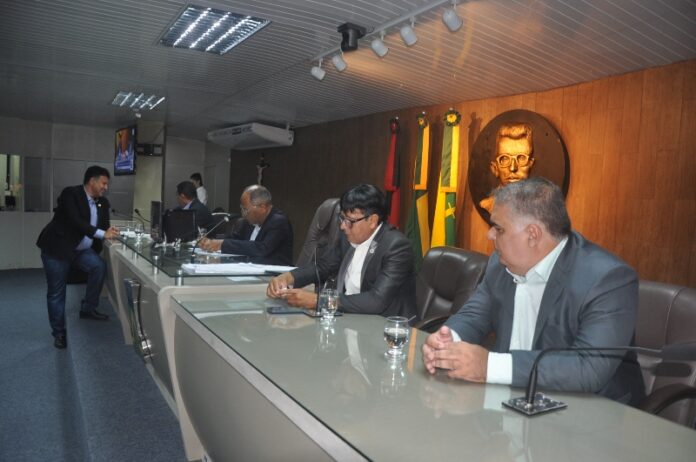 CMCG Derruba Veto do Executivo e Garante Avanço na Lei de Diretrizes Orçamentárias para 2024