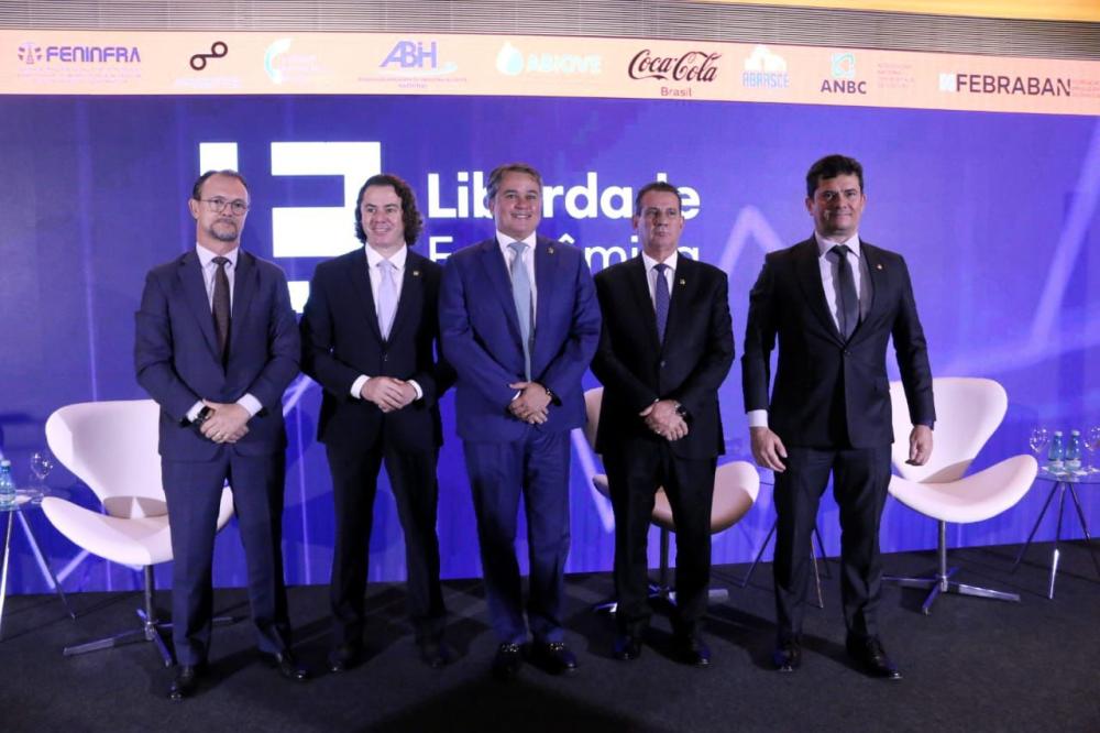 Efraim participa do simpósio sobre liberdade econômica e defende desburocratização