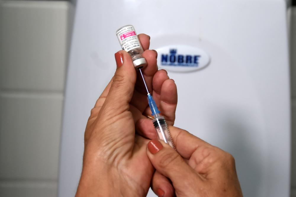 Cemas vacina contra a dengue, gripe e outras doenças neste fim de semana