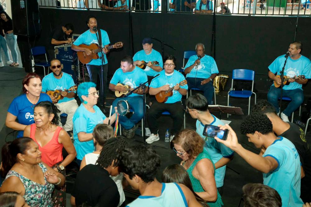 Guará recebe Poetas do Samba com a Orquestra de Cavaquinhos Brasília