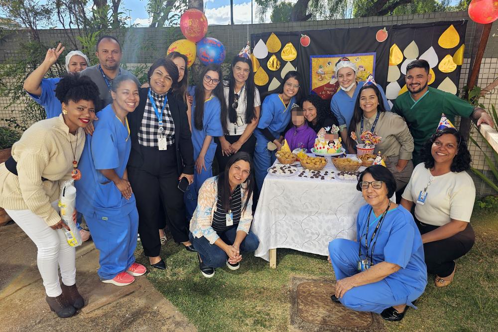 Festa surpresa no hospital: superando traumas com amor e cuidado