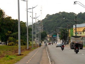 Praia Grande reforça iluminação na marginal da via Expressa Sul