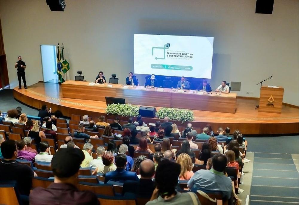 Programa Tarifa Zero de Luziânia é destaque em Seminário Internacional sobre transporte coletivo