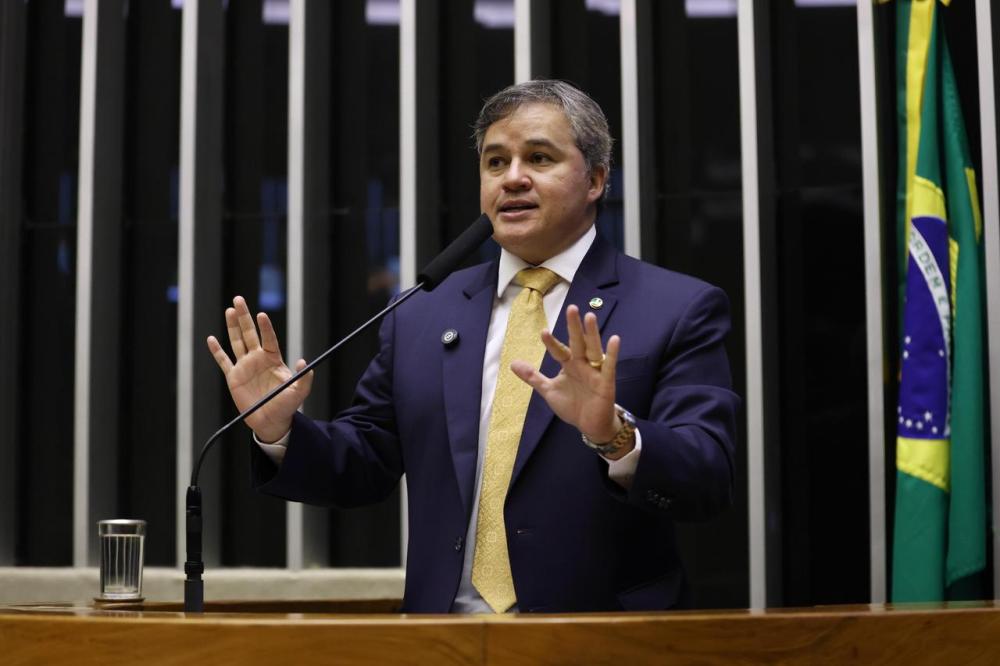 Dia Mundial do Autismo: Efraim Filho defende diálogo entre poder público, famílias e sociedade para avançar na inclusão