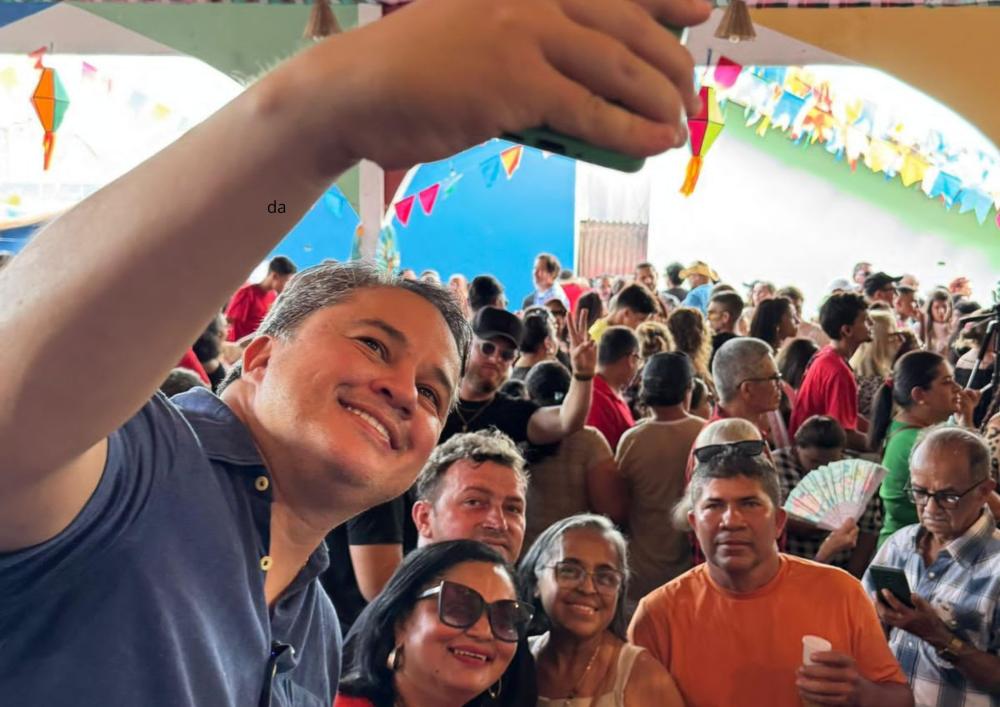 Sou municipalista por convicção, esse é o meu caminho, não abro mão do pé na estrada", diz Efraim em agenda pelo interior