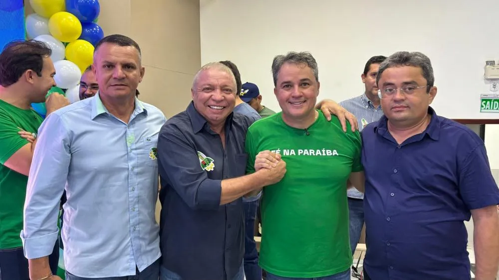 Ex-prefeito Sales Lima prestigia plenária do PL em Patos e reafirma apoio a Efraim Filho