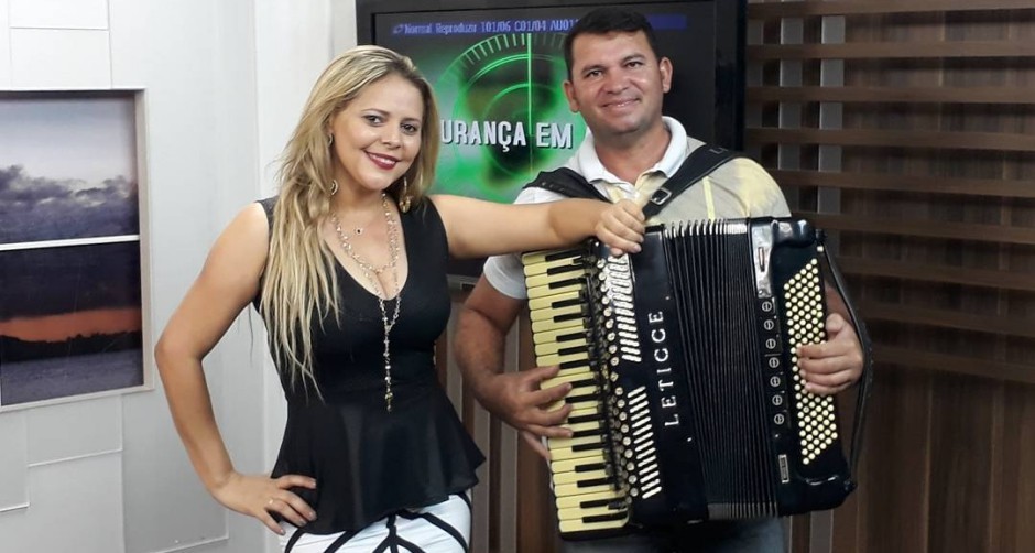 Ex-vocalista da Cavaleiros do Forró morre em acidente de carro