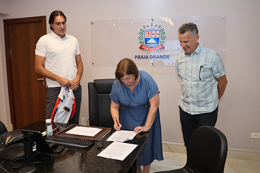 Prefeitura de Praia Grande acerta parceria com o Sesi para o desenvolvimento de projetos esportivos